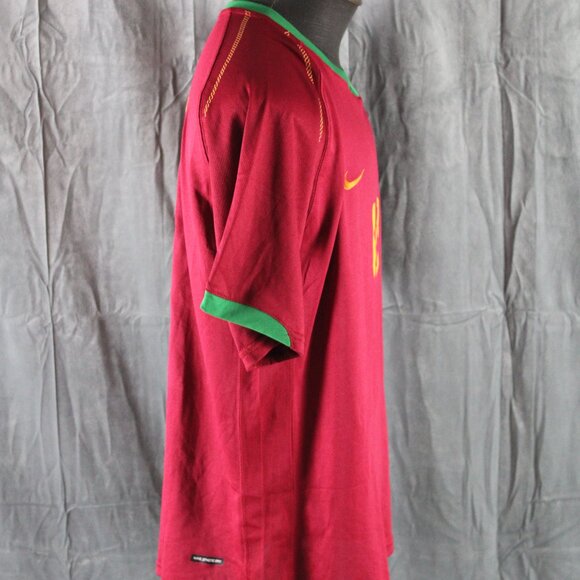 Team Portugal Jersey (Retro) - 2006 Home Jersey Eusebio 10 - Men's - Picture 9 of 10